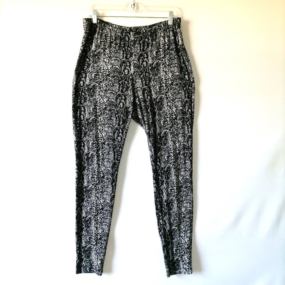 INC International Concept Womens Black White Mid Rise Snakeskin Legging Size 1X